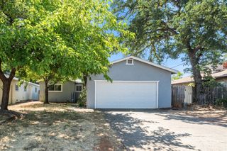 2164 Oxford Road, Redding, CA 96002