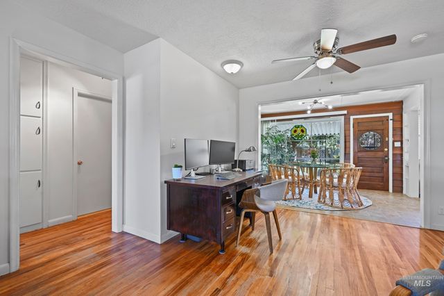 1915 S Montana Ave, Caldwell, ID 83605