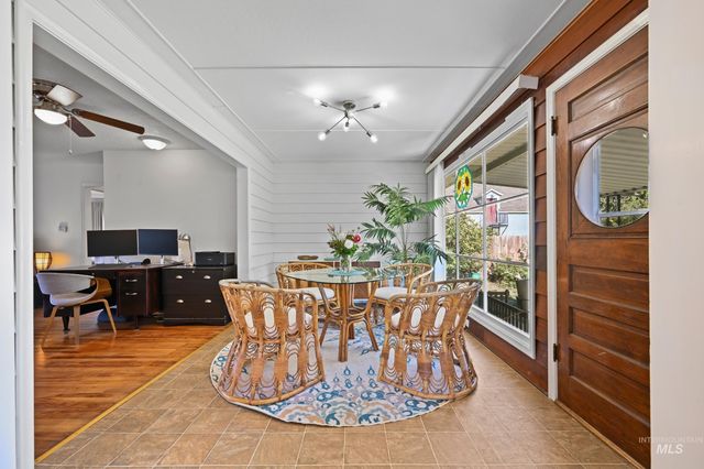 1915 S Montana Ave, Caldwell, ID 83605