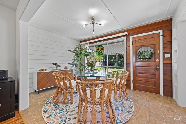 1915 S Montana Ave, Caldwell, ID 83605