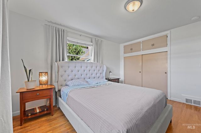 1915 S Montana Ave, Caldwell, ID 83605