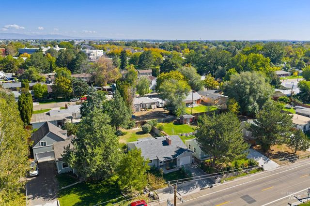 1915 S Montana Ave, Caldwell, ID 83605