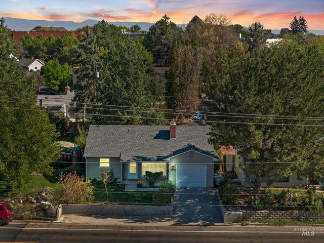 1915 S Montana Ave, Caldwell, ID 83605