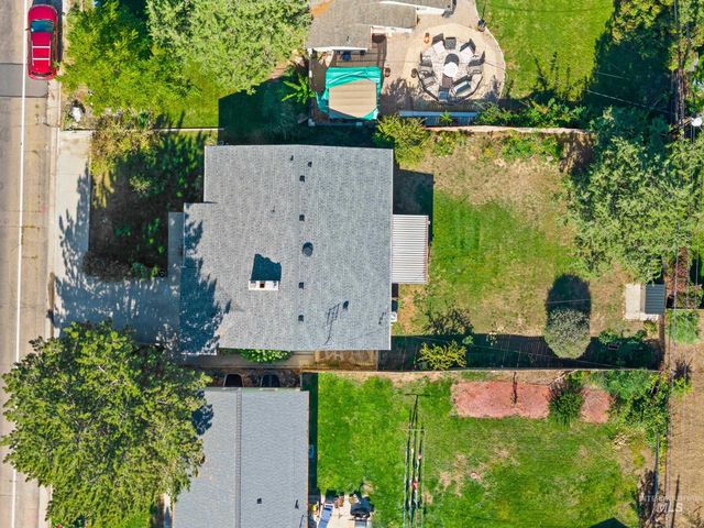 1915 S Montana Ave, Caldwell, ID 83605