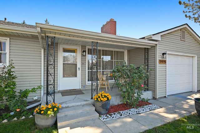 1915 S Montana Ave, Caldwell, ID 83605