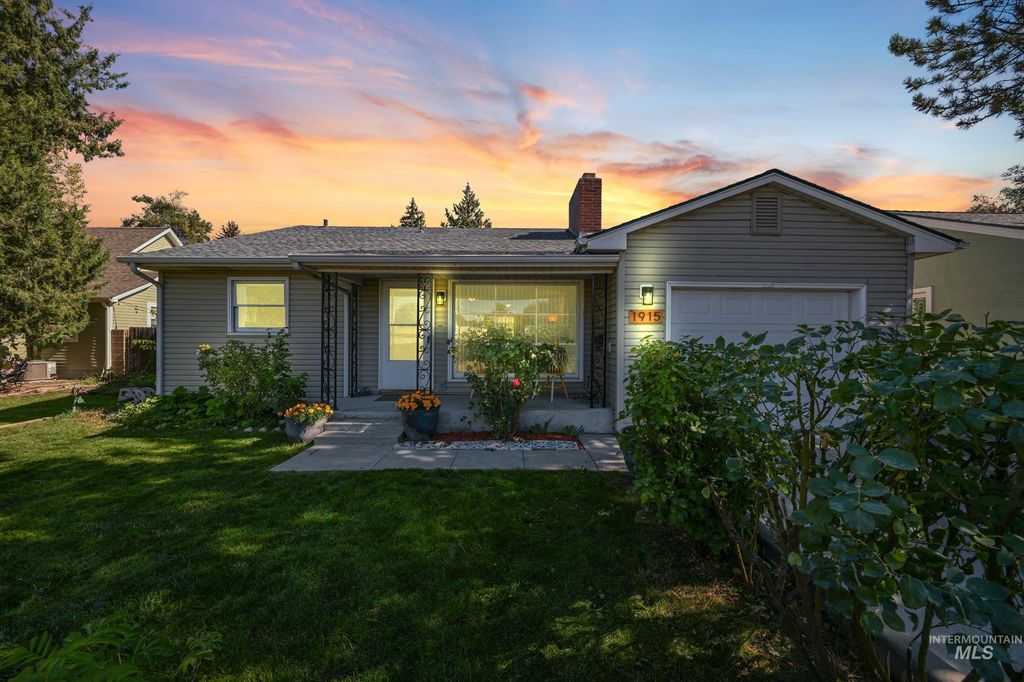 1915 S Montana Ave, Caldwell, ID 83605