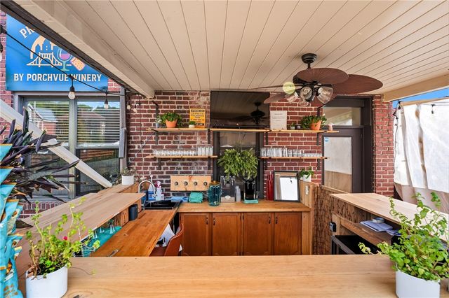 21 Grant Ave, Etna, PA 15223