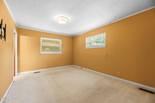 5013 Ridgemont Drive, Knoxville, TN 37918