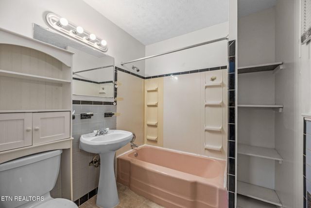 5013 Ridgemont Drive, Knoxville, TN 37918