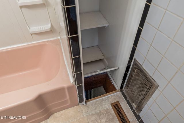 5013 Ridgemont Drive, Knoxville, TN 37918