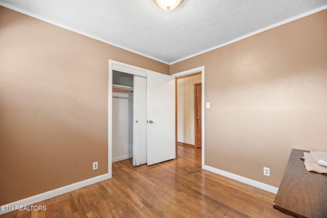 5013 Ridgemont Drive, Knoxville, TN 37918