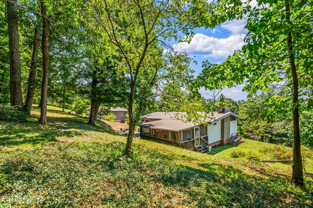 5013 Ridgemont Drive, Knoxville, TN 37918