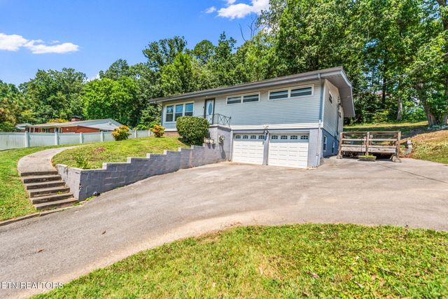 5013 Ridgemont Drive, Knoxville, TN 37918
