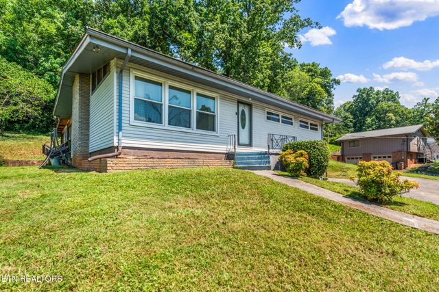 5013 Ridgemont Drive, Knoxville, TN 37918