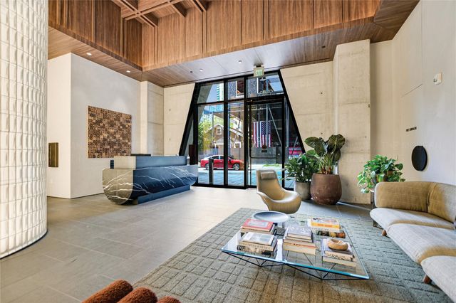 610 Davis ST 5103, Austin, TX 78701