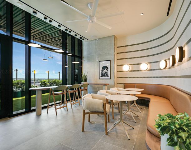 610 Davis ST 5103, Austin, TX 78701
