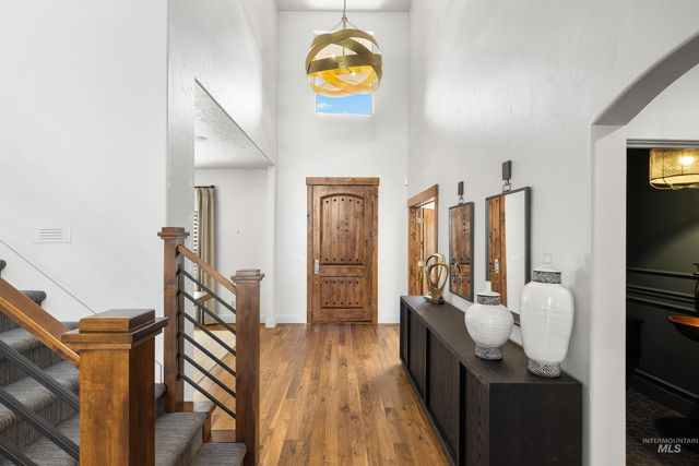 1166 E Rivers End Dr, Eagle, ID 83616