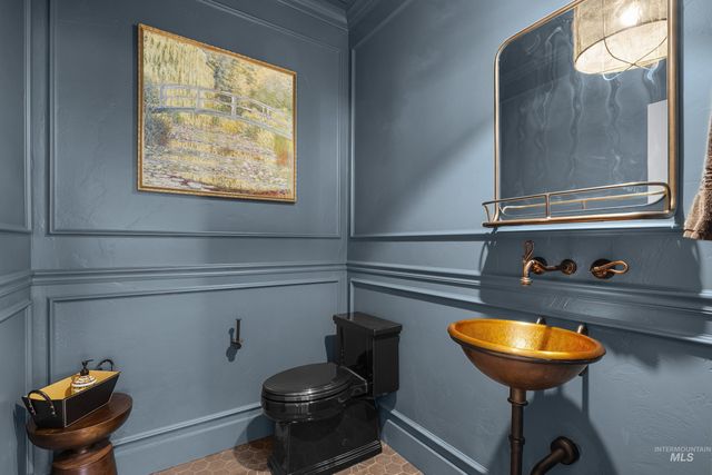 1166 E Rivers End Dr, Eagle, ID 83616