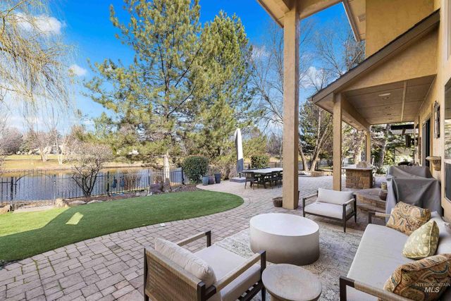 1166 E Rivers End Dr, Eagle, ID 83616