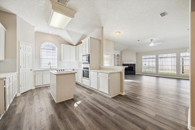 12319 Georgetown Park Court, Pasadena, TX 77058