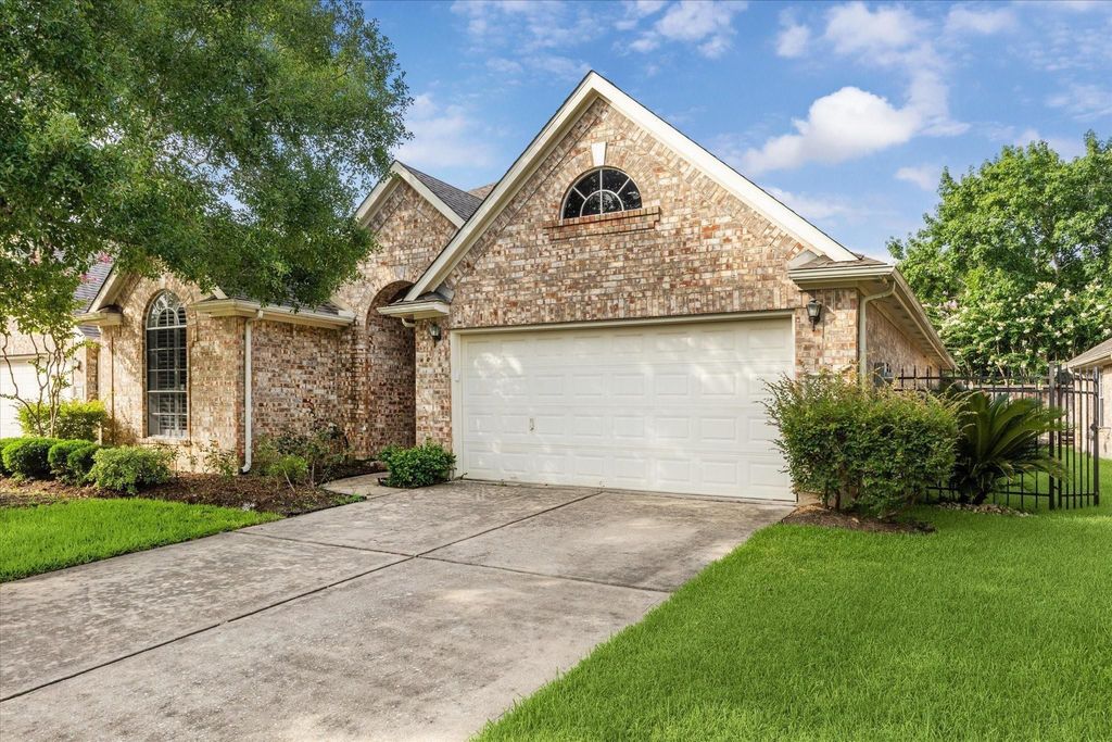 12319 Georgetown Park Court, Pasadena, TX 77058