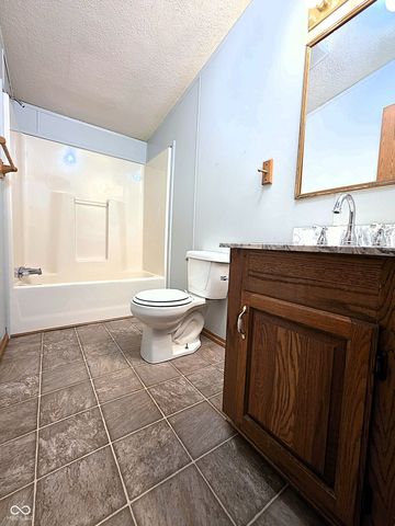 3585 W County Road 450 S, Greencastle, IN 46135