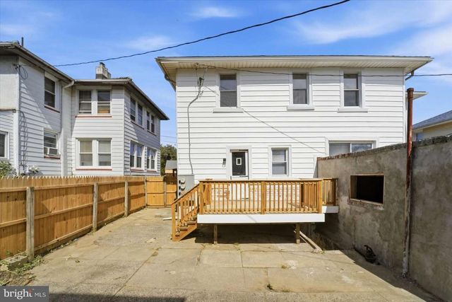 190 E PLUMSTEAD AVE, Lansdowne, PA 19050
