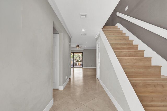 611 NE 12th Terrace 1, Boynton Beach, FL 33435
