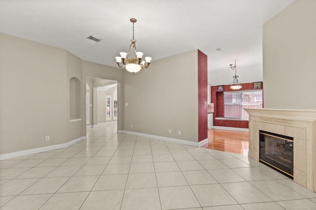 4503 Summer Lakes, Sugar Land, TX 77479