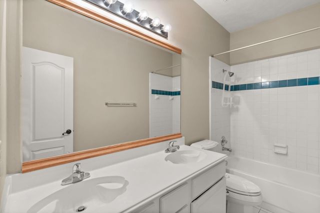 4503 Summer Lakes, Sugar Land, TX 77479