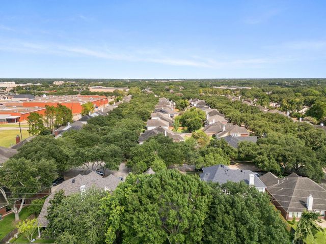 4503 Summer Lakes, Sugar Land, TX 77479