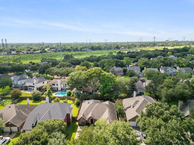 4503 Summer Lakes, Sugar Land, TX 77479