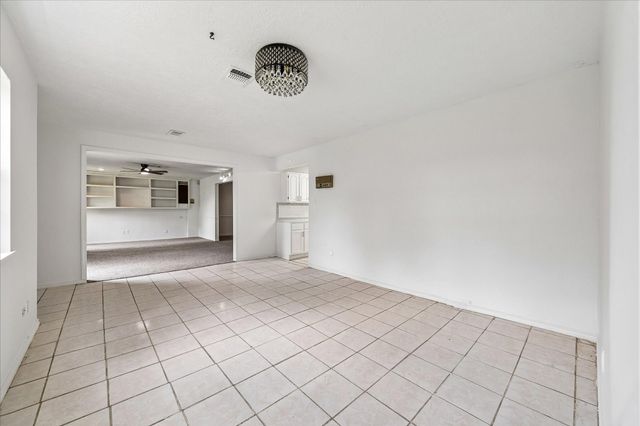 7714 Sterlingshire Street, Houston, TX 77016
