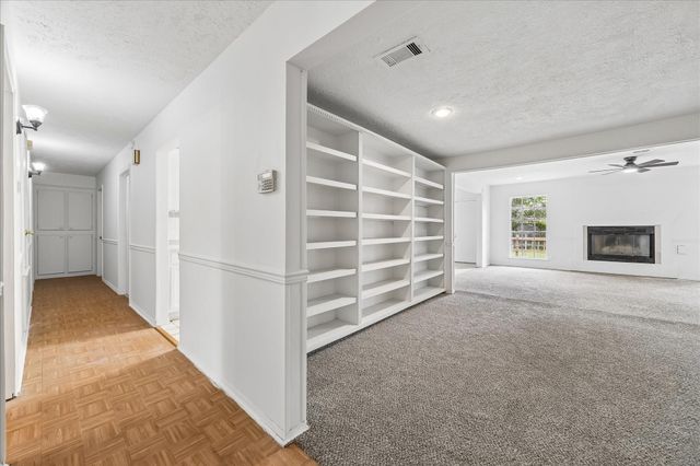7714 Sterlingshire Street, Houston, TX 77016