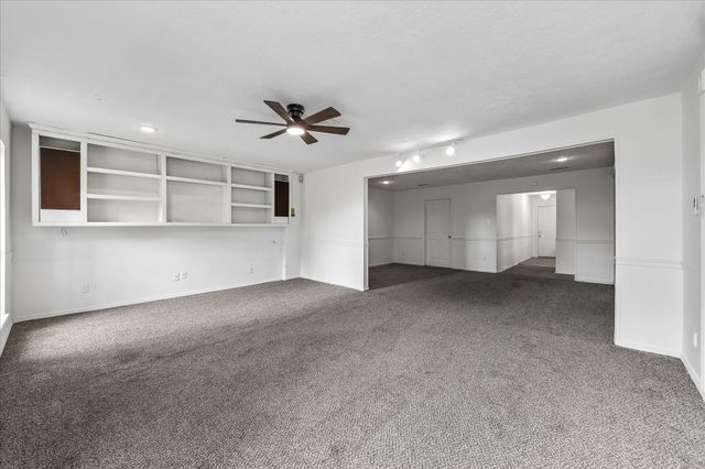 7714 Sterlingshire Street, Houston, TX 77016