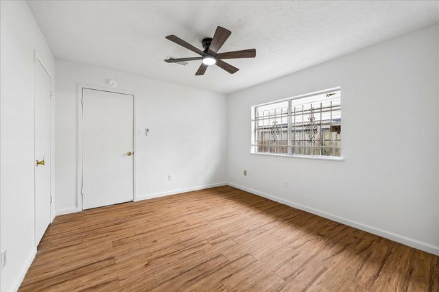 7714 Sterlingshire Street, Houston, TX 77016