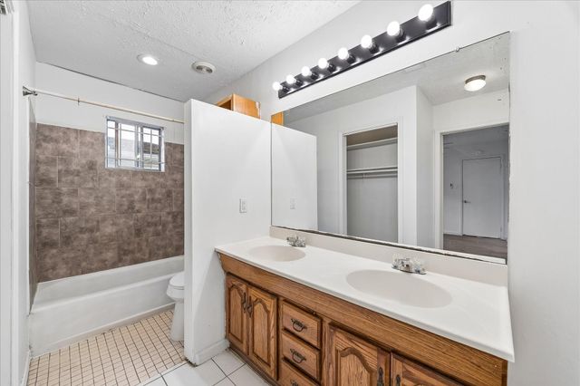 7714 Sterlingshire Street, Houston, TX 77016
