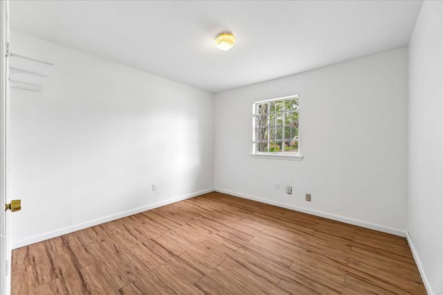 7714 Sterlingshire Street, Houston, TX 77016