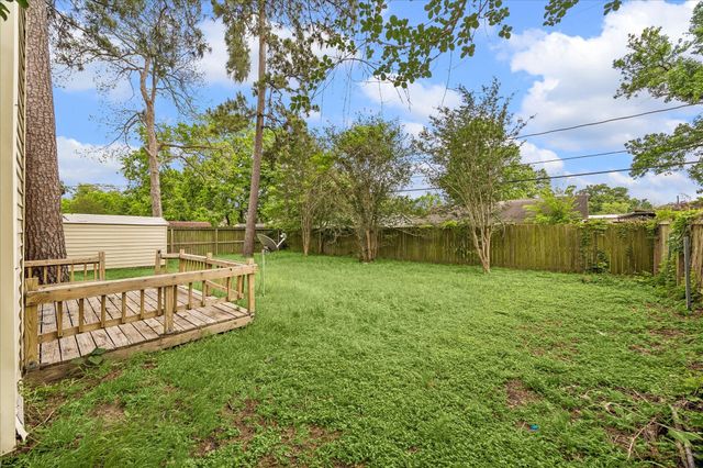 7714 Sterlingshire Street, Houston, TX 77016