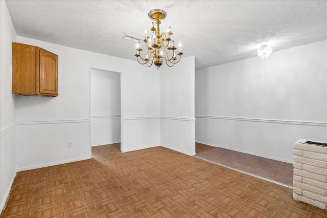 7714 Sterlingshire Street, Houston, TX 77016