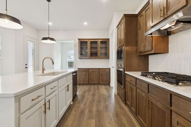 1090 Foxtail Drive, Justin, TX 76247