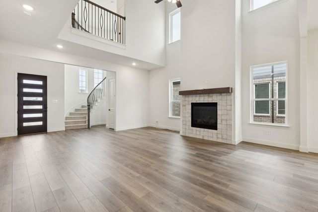 1090 Foxtail Drive, Justin, TX 76247