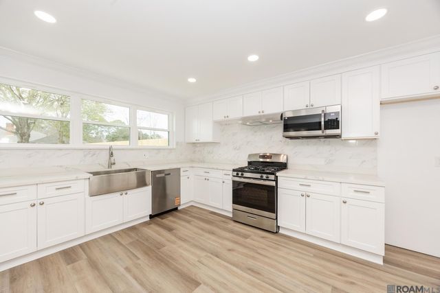 4930 Shadeland Dr, Baton Rouge, LA 70816