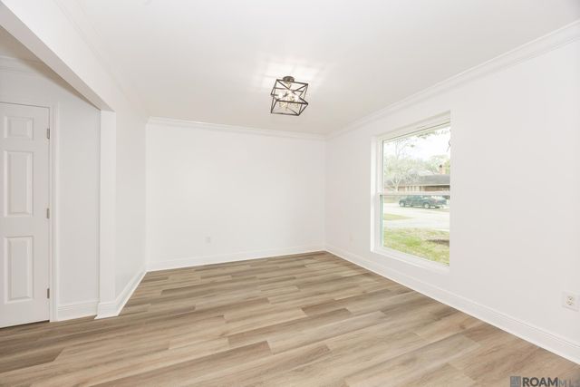 4930 Shadeland Dr, Baton Rouge, LA 70816