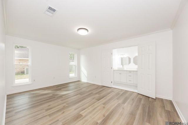 4930 Shadeland Dr, Baton Rouge, LA 70816