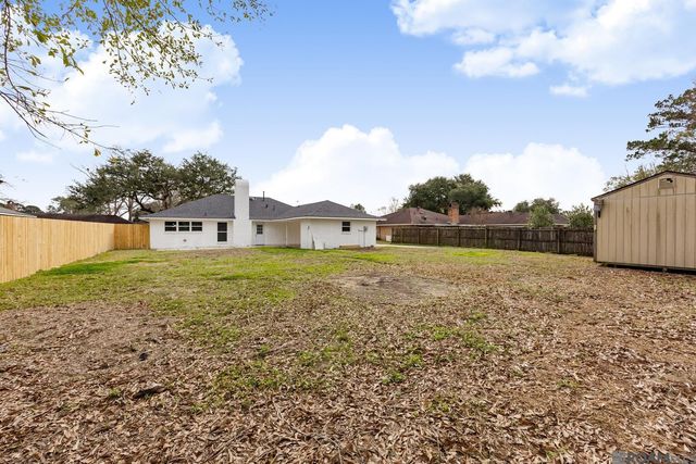 4930 Shadeland Dr, Baton Rouge, LA 70816