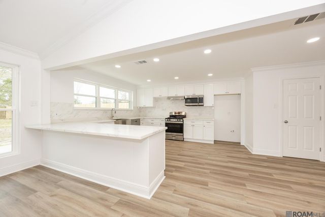 4930 Shadeland Dr, Baton Rouge, LA 70816