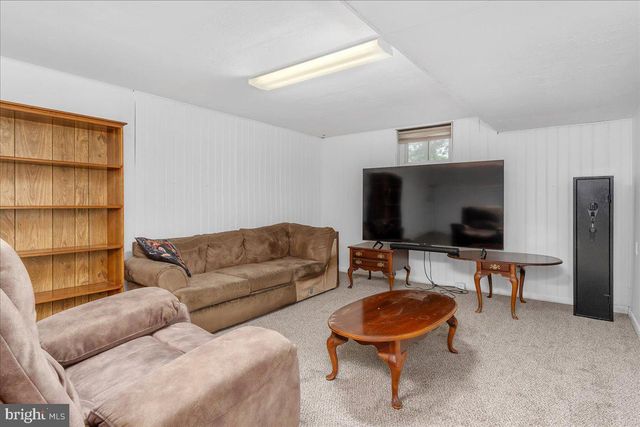 10602 OAKTREE CIR, Williamsport, MD 21795