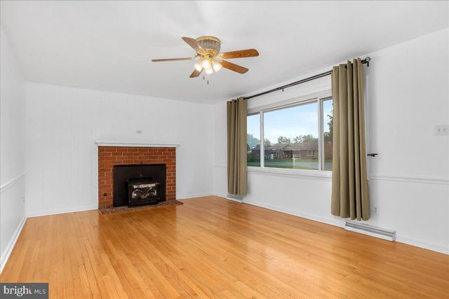 10602 OAKTREE CIR, Williamsport, MD 21795