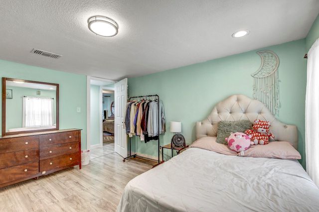 232 Campbell ST, Seguin, TX 78155